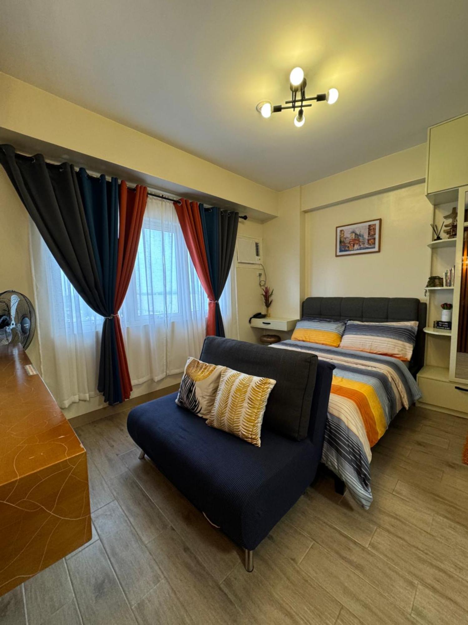 Condo Home With Fast Wifi In Bacolod City Ngoại thất bức ảnh