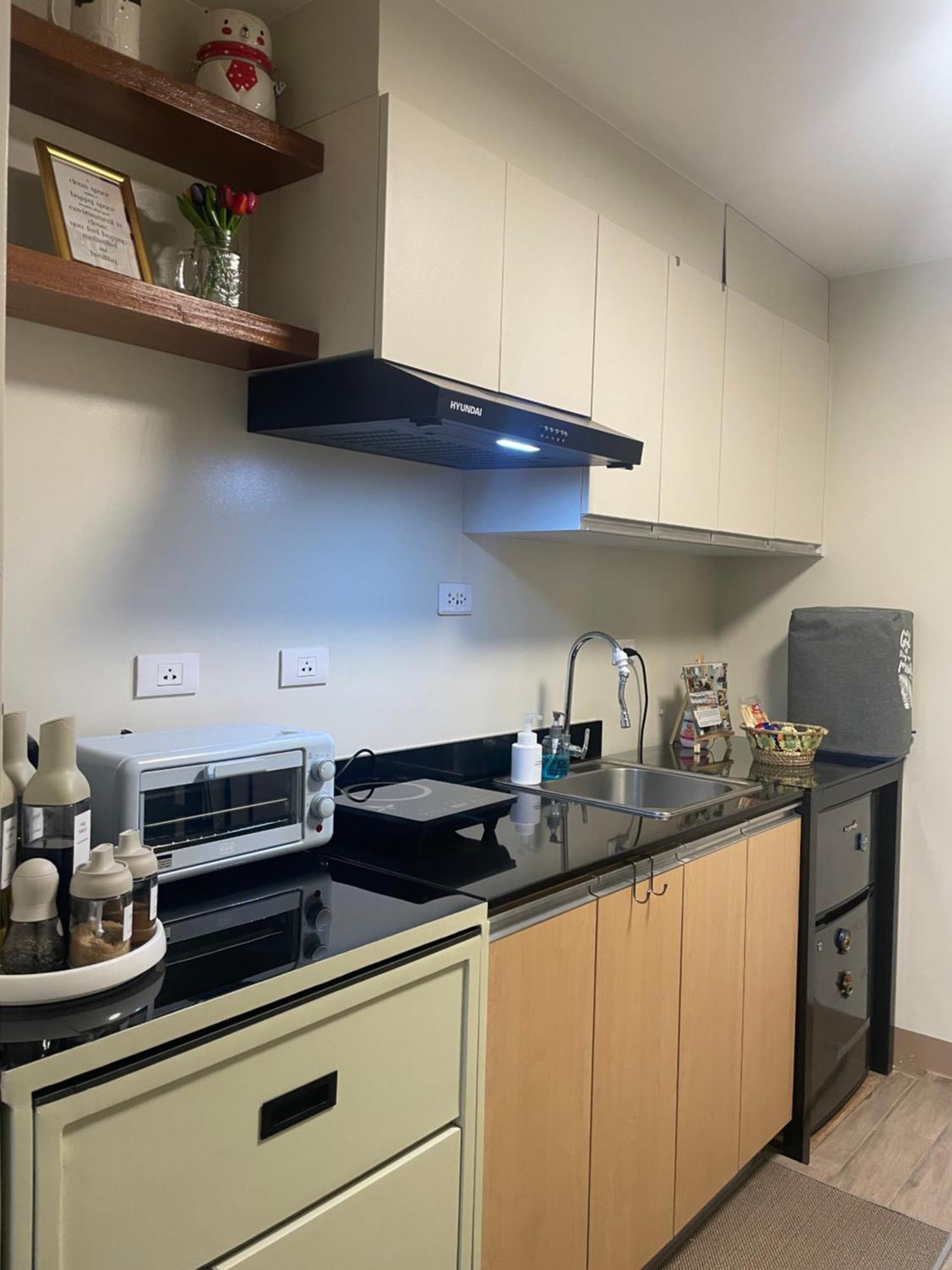 Condo Home With Fast Wifi In Bacolod City Ngoại thất bức ảnh